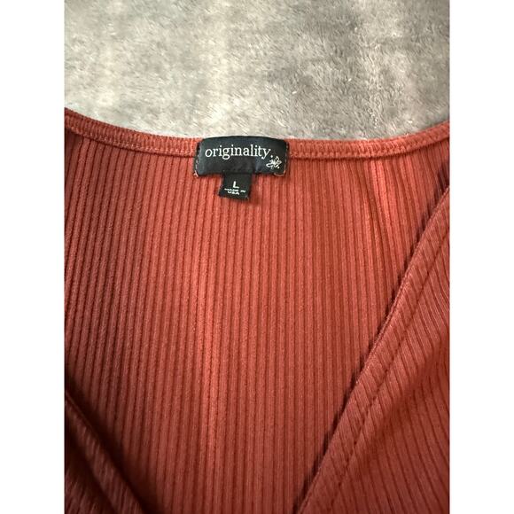 NWOT Originality Large Rust‎ Orange Brown Long Sleeve Cropped Ribbed Lettuce Hem - Picture 3 of 8